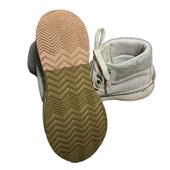 Sorel Women's Out N About III Conquest Winter Ankle Boot - Chalk, Sea Salt - Picture 7 of 13